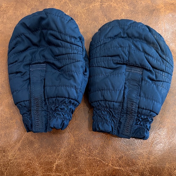 Patagonia Baby Blue Quilted Fleece Lined Mittens - Picture 1 of 3